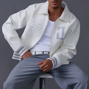 Chaqueta Universitaria de Cuero PU con Cremallera y Parches de Chenilla Bordados Personalizados de Alta Calidad para Hombre - Product Image 4