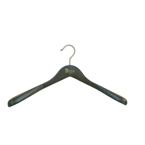 Nouvelle Arrivée : Cintre en <span class=keywords><strong>Bois</strong></span> de Hêtre Vintage avec Crochet en Bronze Antique pour Présentation de Vêtements en Boutique - Product Image 1