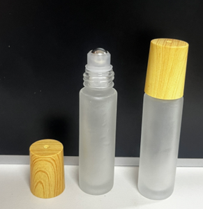 Envase Ecológico de Vidrio Esmerilado con Rodillo de 5ml/10ml - Tapa con Aspecto de Madera Realista - Descuentos por Volumen - Product Image 6