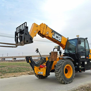 รถยกแบบ Telescopic Handler รุ่น 540-170 มือสอง ความสูงยก 17 เมตร รับน้ำหนักได้ 4 ตัน พร้อมเครื่องยนต์และระบบไฮดรอลิกครบชุด ไฮเอเอ็น - Product Image 3