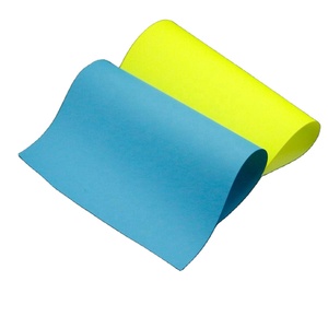 Fabricant de TPU <span class=keywords><strong>Film</strong></span> TPU haute et basse température 1370MMM*0.4MM pour la fabrication de la tige et de la pointe de chaussures et la lamination sans couture - Product Image 3