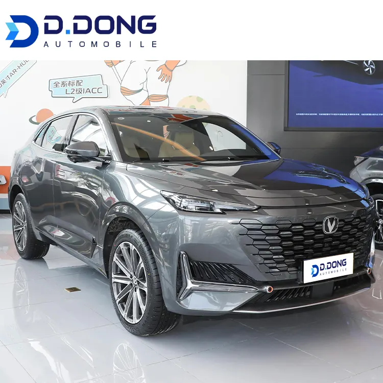 سيارة UNI-K 2024 DW4 SUV بتوريد من المصنع للكبار سيارة بنزين أوتوماتيكية روسية للكبار