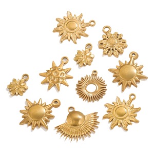 Collana e Bracciale Vintage Placcati Oro 18K in Acciaio Inossidabile Impermeabile con Ciondolo a Croce Solare e Amore, Fai da Te, per Commercio Transfrontaliero - Product Image 5