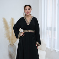 Nouvelle Robe Élégante Col V 2026 avec Broderies Florales, Robes pour Femmes avec Ceinture, Abaya d'Été pour Femmes Musulmanes
