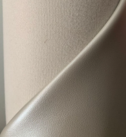 1.4mm d'épaisseur grain fin Semi PU Faux cuir tissu PVC pour meubles tapisserie d'ameublement pour sacs à main voitures sièges chaises support en daim
