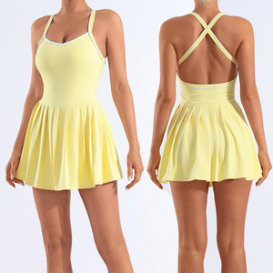 Hoge kwaliteit, ademende, snel drogende jurk met kruisrug en plooien voor dames, geschikt voor gym, dans, golf, yoga en tennis. - Product Image 3