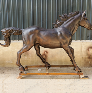 맞춤형 청동 주조 황금 갑옷 말 조각상, 질주하는 말 조각상, 야외 정원 장식 - Product Image 4