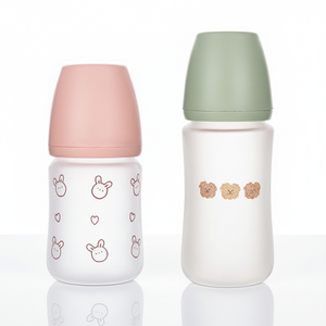 Bouteilles pour bébé en <span class=keywords><strong>verre</strong></span> recouvertes de silicone personnalisées, <span class=keywords><strong>biberon</strong></span> pour bébé sans BPA, petite taille, tétine <span class=keywords><strong>anti</strong></span>-<span class=keywords><strong>colique</strong></span> pour enfants de 0 à 12 mois - Product Image 1