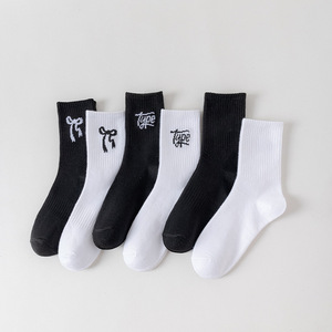 Women's Crew Socks White Bow Letter Design Mid-Calf Breathable Casual Daily Wear Sports Socks - Product Image 2