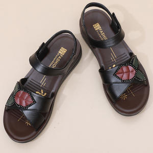 <span class=keywords><strong>รองเท้า</strong></span><span class=keywords><strong>แตะ</strong></span>ลำลองสำห<span class=keywords><strong>รับ</strong></span><span class=keywords><strong>ผู้</strong></span><span class=keywords><strong>ห</strong></span>ญิงวัยกลางคนและผู้<span class=keywords><strong>สูงอายุ</strong></span> สวมใส่สบาย เหมาะสำห<span class=keywords><strong>รับ</strong></span>ฤดูร้อน ใส่ไปชาย<span class=keywords><strong>ห</strong></span>าดได้ - Product Image 4