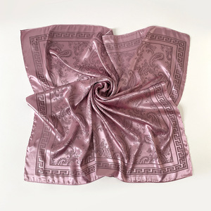 Écharpe carrée personnalisée en satin jacquard à motif de fleurs de cajou 90*90 cm pour <span class=keywords><strong>homme</strong></span>, écharpe de cou, hijab musulman, écharpe ethnique pour femme - Product Image 6