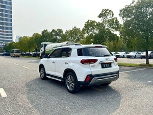 Auto Usata a Benzina 2018 <span class=keywords><strong>Hyundai</strong></span> <span class=keywords><strong>Ix35</strong></span> 2.0GLS 2WD Edizione Smart and Brave--Enjoy, Efficiente, Semiautomatica, Esterno Bianco - Product Image 4