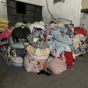 Arcobaleno parsimonioso negozio <span class=keywords><strong>di</strong></span> vestiti fornitore <span class=keywords><strong>all</strong></span>'<span class=keywords><strong>ingrosso</strong></span> usati vestiti balle <span class=keywords><strong>di</strong></span> qualità 2 ° Ukay <span class=keywords><strong>abbigliamento</strong></span> balle - Product Image 4
