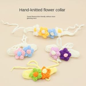 للبيع بالجملة طوق زهور حلوة محبوكة يدويًا قطة خفيفة الوزن-طول قابل للتعديل للجلد - Product Image 1