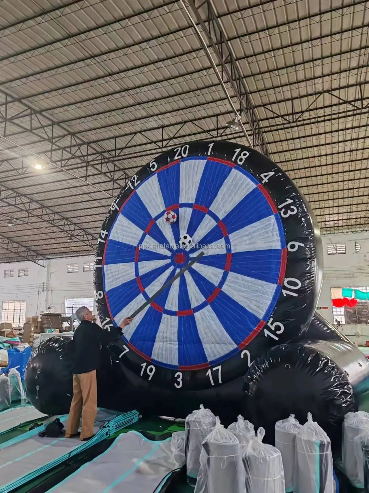 Giant Outdoor Inflatable Football Darts Inflatable Soccer Dart Sports Games For Party Inflatable Human Dart Board