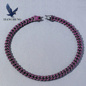 Collana a Catena Cubana con Diamanti Stile Hip Hop Europeo e Americano, Catena Dorata Esagerata per Moda Rap e Fotografia di Strada - Product Image 4