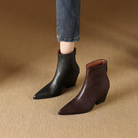 Bottes de mode automne/hiver pour femmes, talon épais, longueur mi-mollet, bout pointu, semelle extérieure en caoutchouc antidérapante, peau de mouton