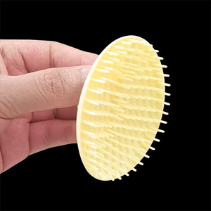 Scalp Massage Brush Plastic Hair Care Tool For Scalp Therapy And Shampooing - Product Image 4