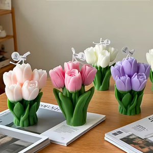 Vela Aromática Artesanal Ecológica de Cera de Soya en Forma de Tulipán con Aroma a Vainilla en Frasco de Vidrio, Decoración Elegante para el Hogar, Bodas, Diwali y Festividades - Product Image 4