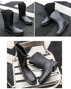 <span class=keywords><strong>Botas</strong></span> <span class=keywords><strong>de</strong></span> <span class=keywords><strong>lluvia</strong></span> <span class=keywords><strong>de</strong></span> tubo medio a la moda 2024 <span class=keywords><strong>para</strong></span> <span class=keywords><strong>mujer</strong></span>, impermeables, antideslizantes, <span class=keywords><strong>de</strong></span> PVC, informales, versátiles, <span class=keywords><strong>para</strong></span> verano e invierno, <span class=keywords><strong>para</strong></span> adultos, a prueba <span class=keywords><strong>de</strong></span> <span class=keywords><strong>lluvia</strong></span> - Product Image 3