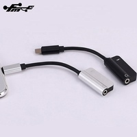 Adaptor Jack Headphone 3.5mm AUX 8Pin Aluminium dengan Selubung TPE untuk Pengisi Daya Audio iPhone