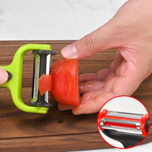 Éplucheur de pommes de terre rotatif 3 en 1 en acier inoxydable avec poignée antidérapante <span class=keywords><strong>Outil</strong></span> de cuisine multifonctionnel <span class=keywords><strong>pour</strong></span> <span class=keywords><strong>râper</strong></span> <span class=keywords><strong>les</strong></span> légumes et <span class=keywords><strong>les</strong></span> fruits - Product Image 3