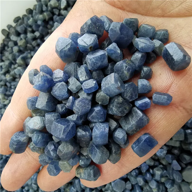 자연적인 수정같은 치유 돌 파란 사파이어 원석 석영 수정같은 익지않는 거친 원석 강옥