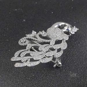 Broche de Pájaro con Degradado Elegante para Mujer, Diseño de Lujo Ligero, Cobre, Moderno, Versátil, Accesorio Diario, para Bodas y Fiestas - Product Image 2