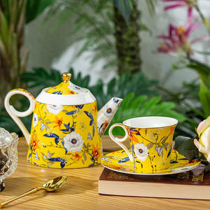 Service à thé élégant et luxueux en or, motif Jardin Doré, avec théière, tasses à café et soucoupes, pour le thé de l'après-midi - Product Image 3