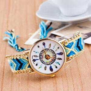 Montre à quartz en toile de haute qualité pour femmes Bracelet décontracté formel Design de style - Product Image 2