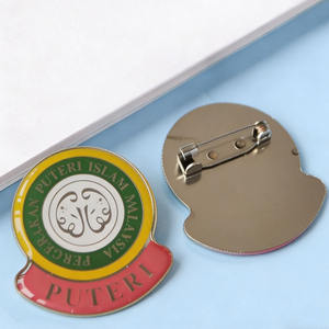 Badges islamiques malaisiens pour les femmes membre des associations féminines, valeur culturelle et commémorative - Product Image 1