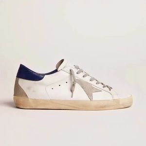 Novedades Primavera 2026: Zapatos de Lujo con Diseño de Estrellas Pintadas a Mano - Calzado Unisex con Estilo Desgastado y Calidad Premium - Product Image 3