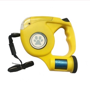 Trela Do Cão Iluminado 4,5 metros Cordão Redondo Flat <span class=keywords><strong>Belt</strong></span> Dog Trela Do Cão Retrátil Automática com Luz com Saco De Lixo - Product Image 1