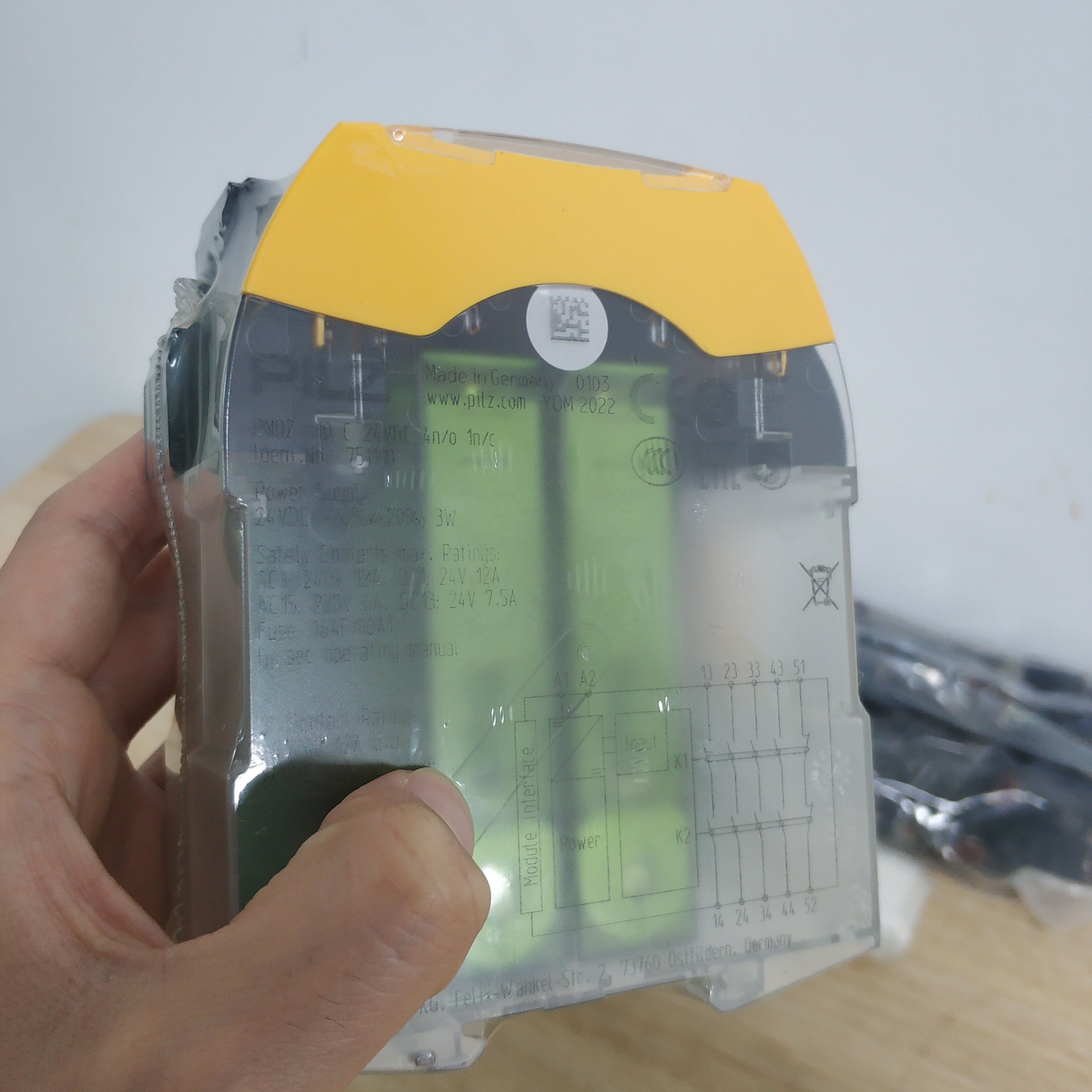 Реле безопасности Pilzs 751110