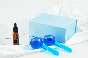 Dongguan Cryo Ice Guasha gel rafraîchissant <span class=keywords><strong>pour</strong></span> le visage globe de massage <span class=keywords><strong>pour</strong></span> resserrer la <span class=keywords><strong>peau</strong></span> globes de glace <span class=keywords><strong>pour</strong></span> le visage en verre plus épais - Product Image 3