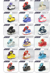 Chaussures de sport miniatures 3D à succès, 12 paires en boîtes mystères 100 % surprise, style anime, en plastique - Product Image 3