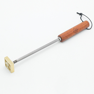 <span class=keywords><strong>Timbre</strong></span> en fer <span class=keywords><strong>personnalisé</strong></span> pour gâteau Burger Marque 3CM Logo de dessin animé Moule en laiton de feu Tampon chaud pour la fabrication de gâteaux de pain de mariage - Product Image 6