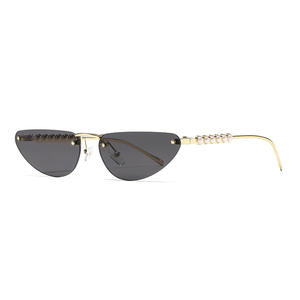 Nuevas gafas de sol triangulares retro para mujer, montura metálica, protección UV400, diseño de ojo de gato, tipo 3, gafas de sol, parte 7704 - Product Image 3
