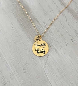 Collar de Acero Inoxidable Personalizable Jietao con Corona, Regalo Cristiano Personalizado para <span class=keywords><strong>Hija</strong></span>, Citación '<span class=keywords><strong>Hija</strong></span> <span class=keywords><strong>del</strong></span> <span class=keywords><strong>Rey</strong></span>', Cadena Dorada - Product Image 4
