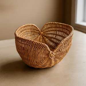 Cesta de almacenamiento hecha a mano de mimbre natural perfecta para organizar la decoración del hogar ecológica duradera y elegante - Product Image 4