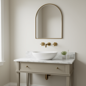 Grifo de lavabo para baño, montado en la pared, estilo arcaico, acabado dorado, salida única, diseño elegante para uso en el baño - Product Image 2