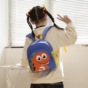 <span class=keywords><strong>Zaino</strong></span> <span class=keywords><strong>per</strong></span> <span class=keywords><strong>Bambini</strong></span> con Simpatico Dinosauro Cartoon, <span class=keywords><strong>per</strong></span> <span class=keywords><strong>Bambini</strong></span> e Bambine 1-3 Anni, Traspirante, Impermeabile, Leggero e Resistente - Product Image 2