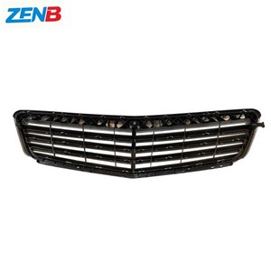 Parrilla Delantera Personalizada con Emblemas Grandes y Pequeños para Mercedes-Benz W204 C250 C300 C350 C63 AMG 2048801283 - Product Image 1