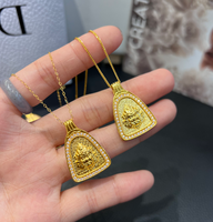 Pendentif en Or 18K de Luxe de Haute Qualité, Motif Triangle du Dieu de la Richesse, avec Moissanite et Coquille Blanche