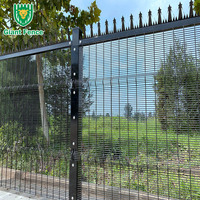 Clôture de sécurité en treillis soudé anti-escalade 358 à revêtement poudré haute sécurité pour aéroport/prison avec design 3D
