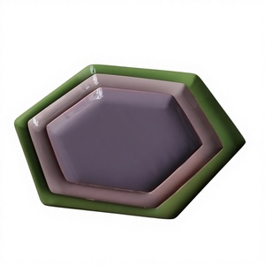 Juego de tres bandejas de hierro para servir postres de diferentes tamaños y colores, bandeja para uso en hoteles, hogares y restaurantes. - Product Image 1
