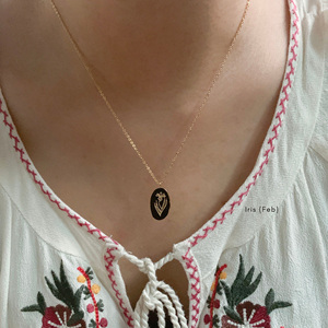 Collares Personalizados con Colgante de Flor de Nacimiento Ovalada Irregular en Acero Inoxidable Chapado en Oro de 18K para Mujer Joyería - Product Image 5