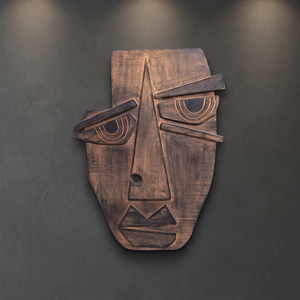 Plaque murale artisanale en bois rond brun, style Mid-Century Modern, WA-008 - Visage abstrait, décoration intérieure - Product Image 2