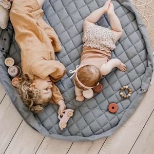 Nouveau <span class=keywords><strong>design</strong></span> de tapis de jeu en coton avec impression personnalisée et écologique tapis de jeu avec cordon de serrage sac de rangement de jouets pour enfants - Product Image 2
