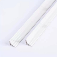 Expédition Rapide Plinthe SPC Personnalisée Prix de Gros Durable Résistante à l'Eau Écologique Garantie 5 Ans Cuisine Hôpital